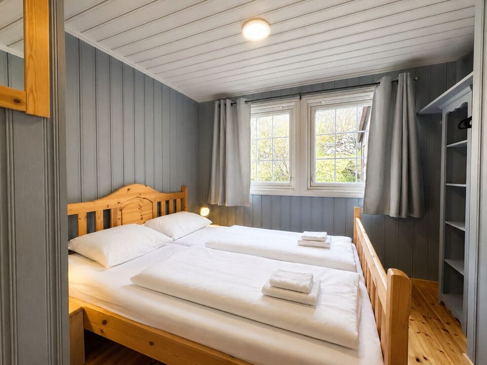 Bedroom with double bed