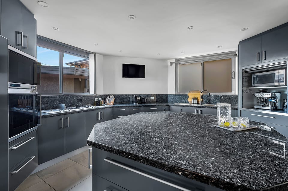 Kitchen 4