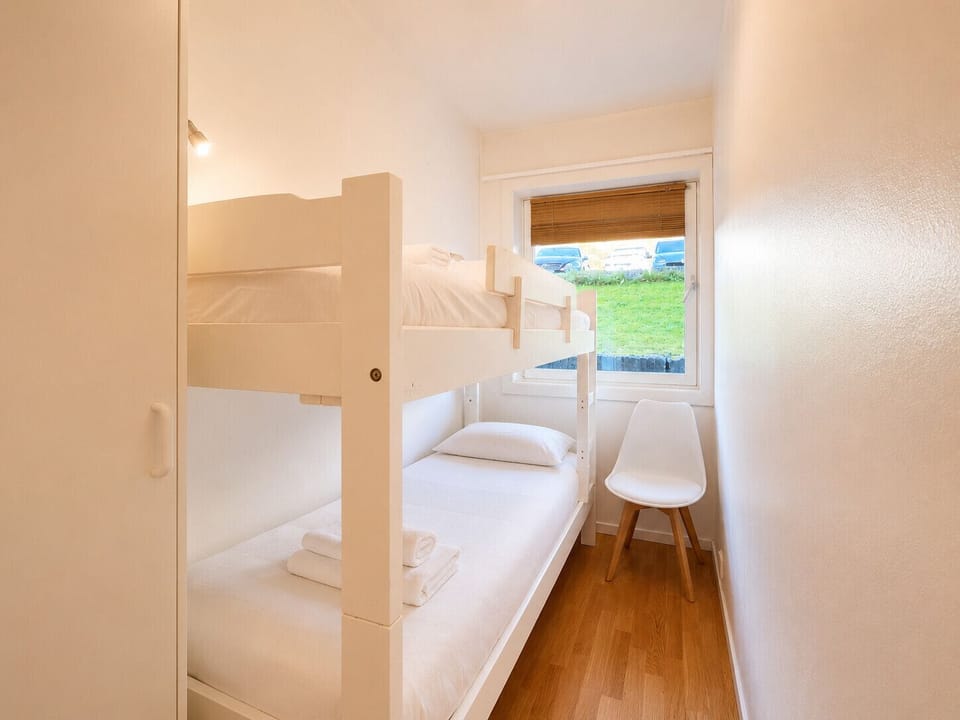 Bedroom with bunk bed
