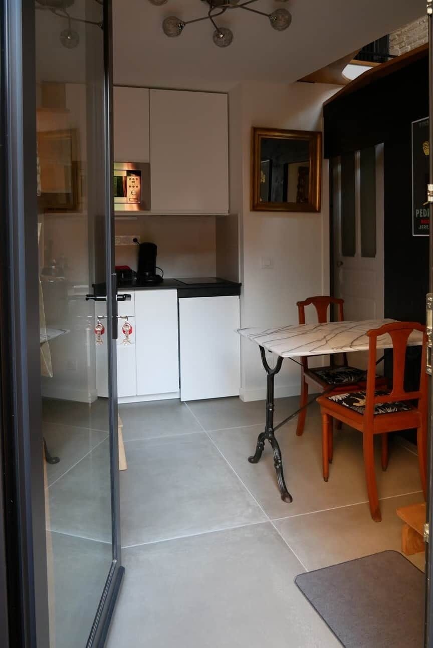 The entrance to the kitchen