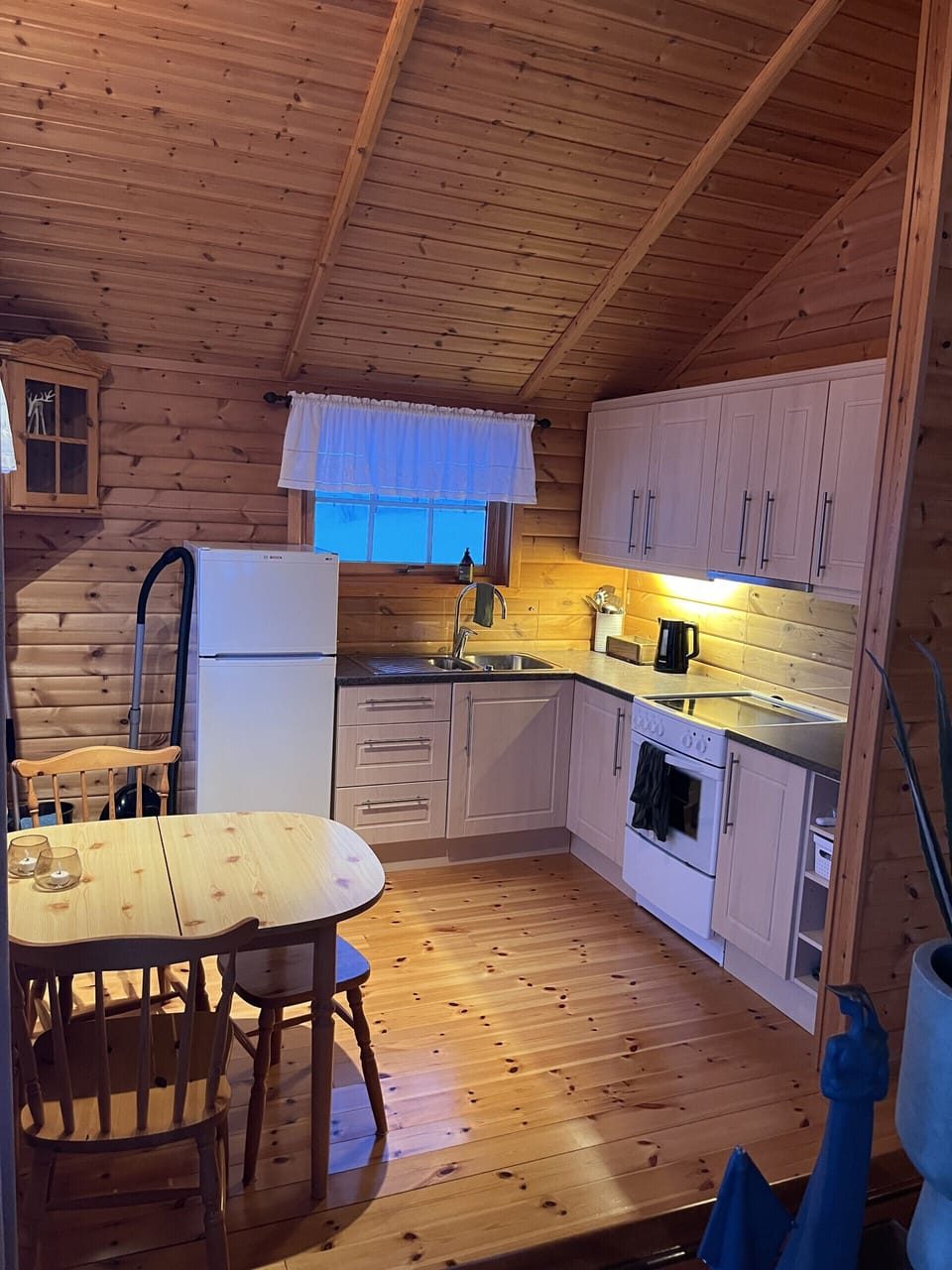 Basic kitchen with everything you need to prepare meals.