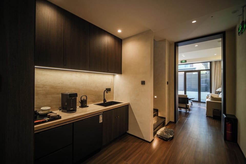 Exclusive Double Room, 1 Queen Bed | Minibar (free items), iron/ironing board (on request), WiFi (free)