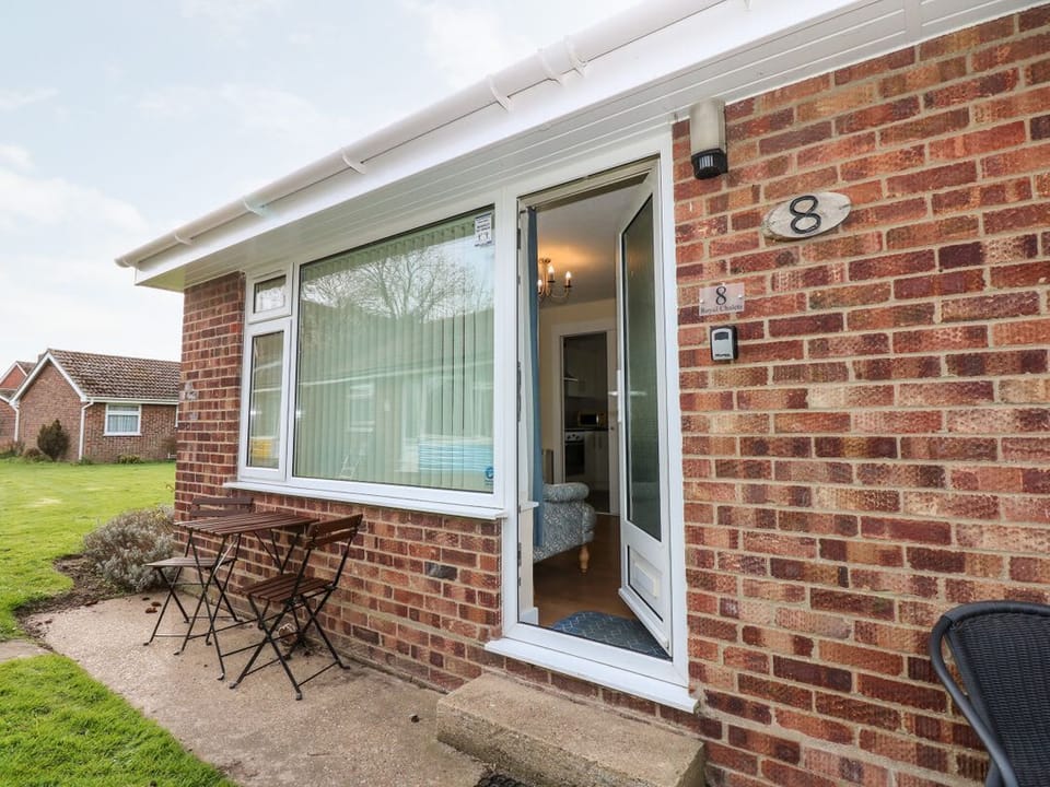 8 Royal Chalet Park