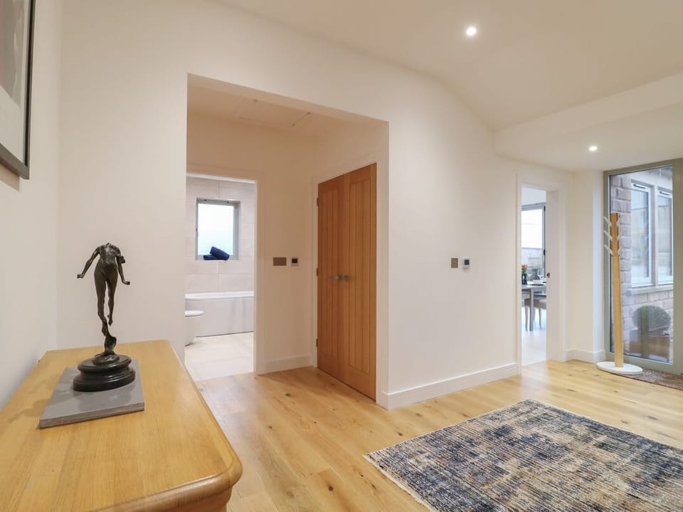 Oakwood Mews
