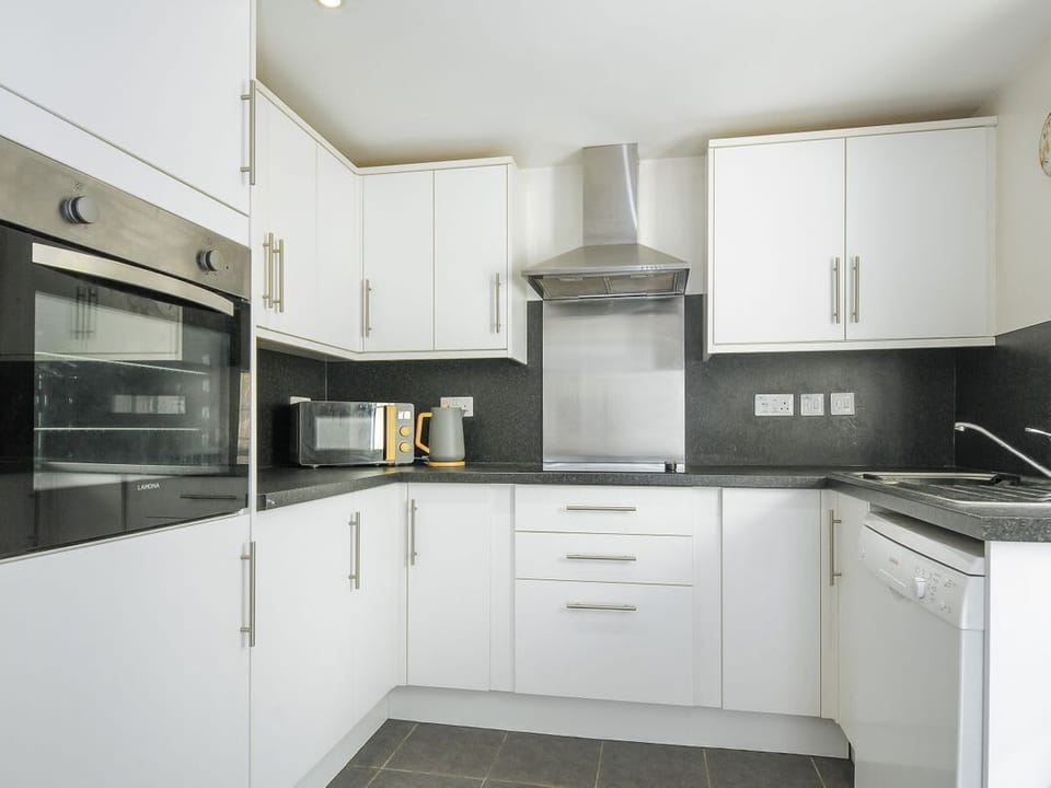 Stone's Throw Cottage