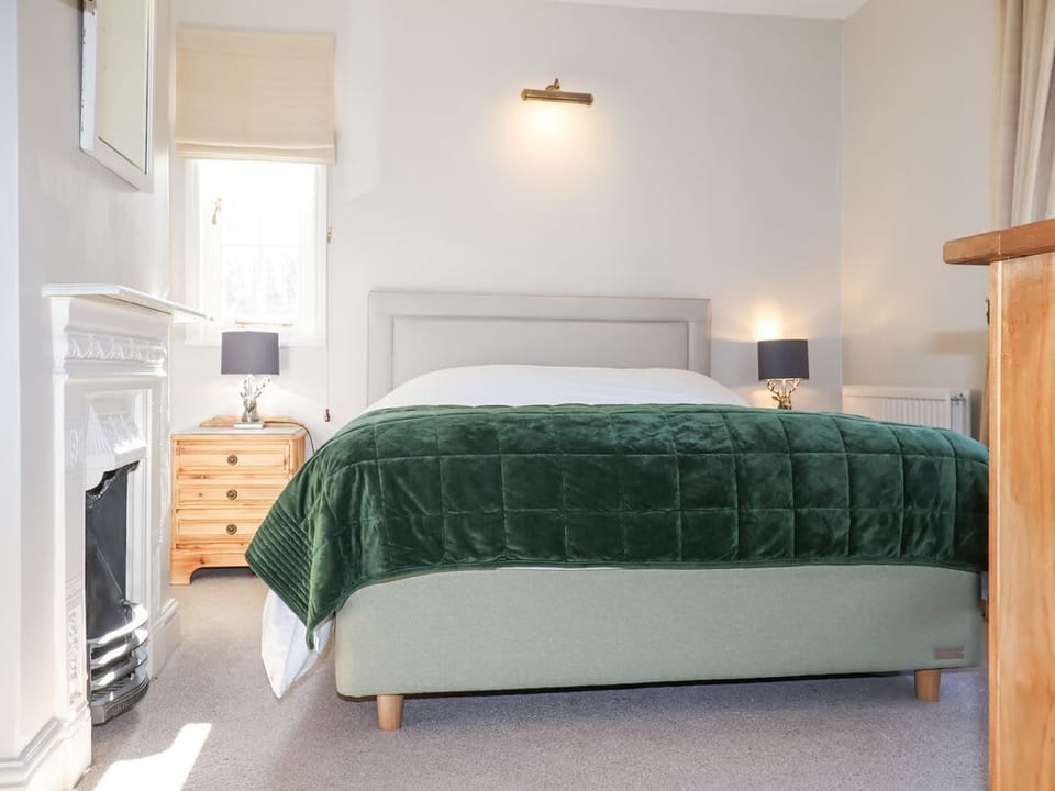 Holm Oak Lodge