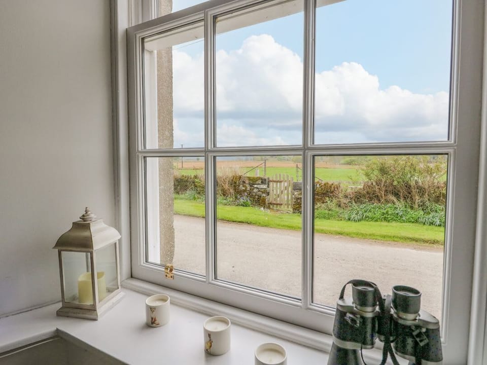 Seaview-Barsloisnach Cottage