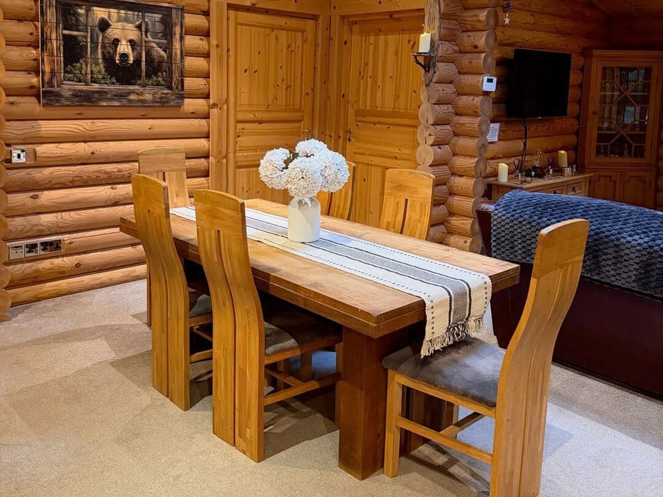 Little Bears Hideaway @ 23 Lakeside
