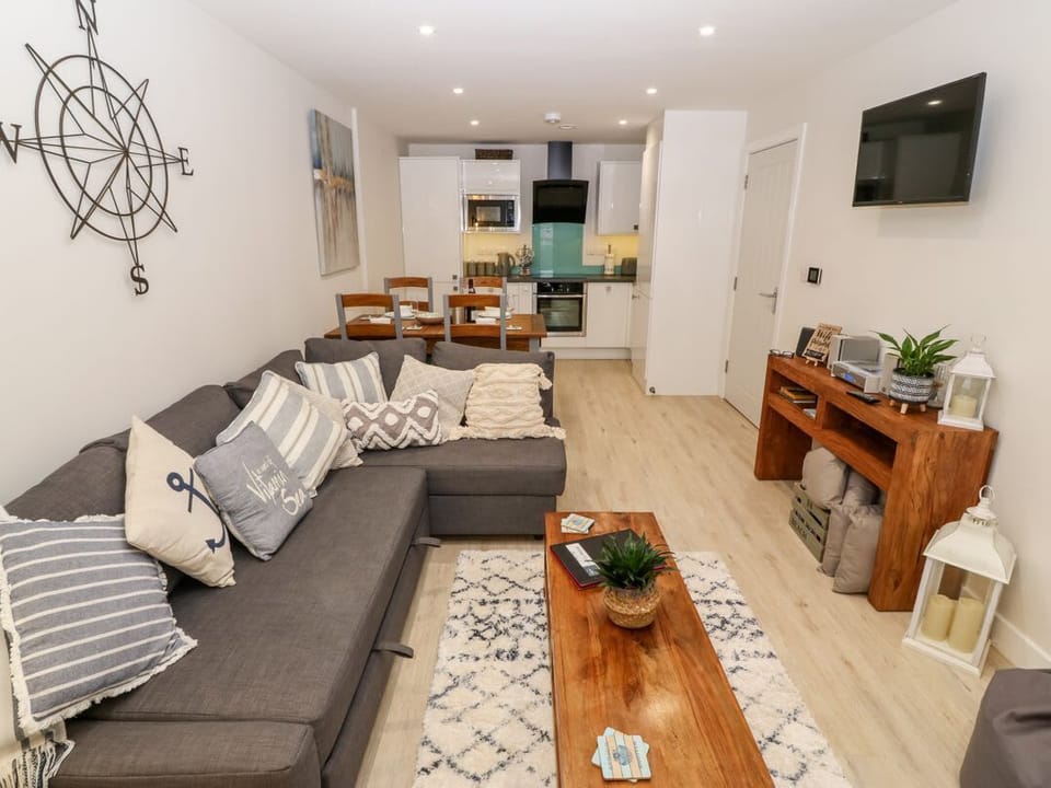 Captain's Quarters - Apartment 2