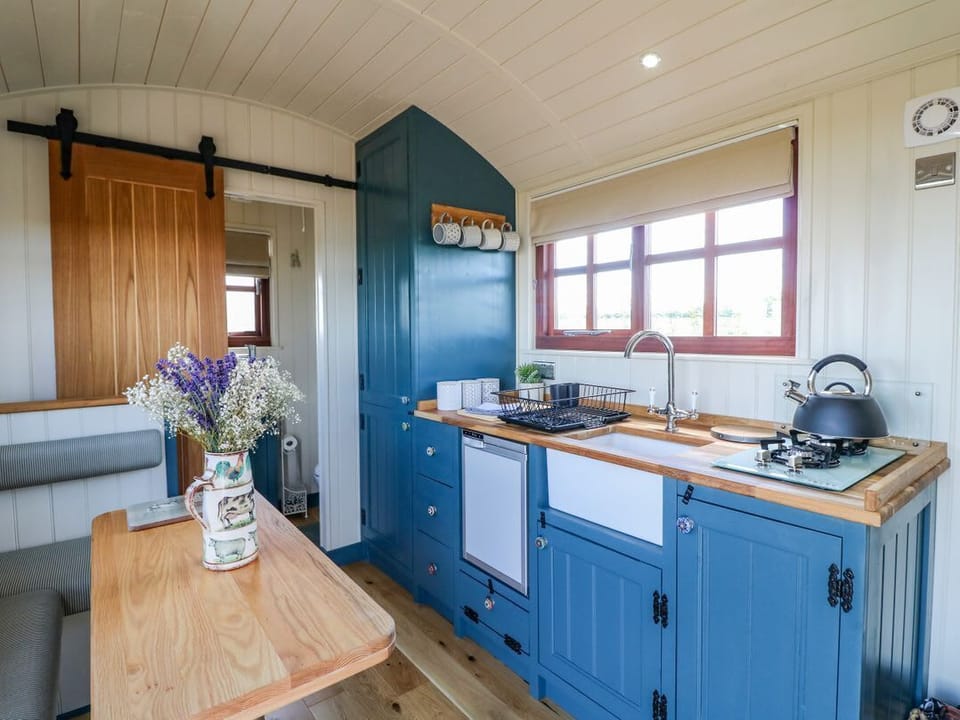 Sweet Caroline Shepherd’s Hut