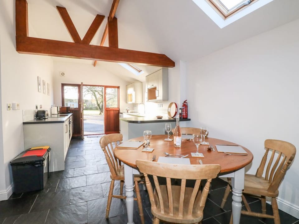 Dovecote Field House Farm