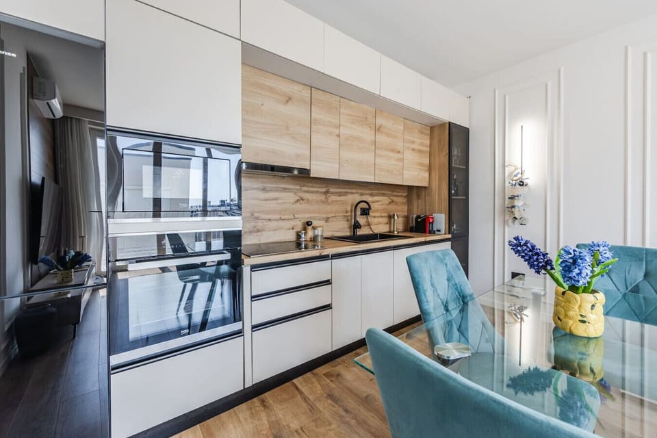 Fully-equipped kitchen
