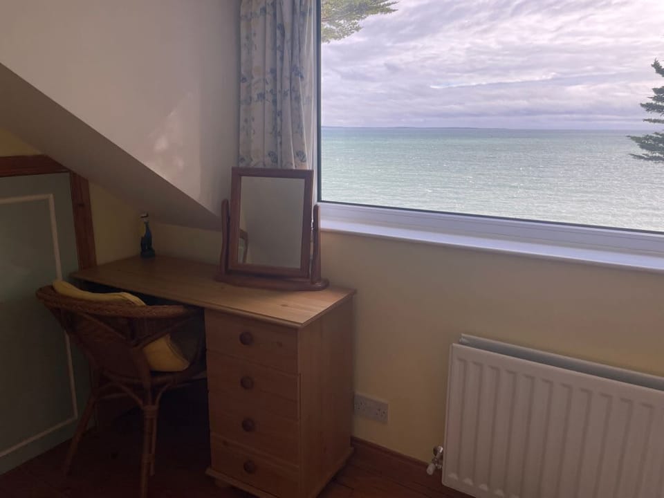 Rocklea Seaside Cottage