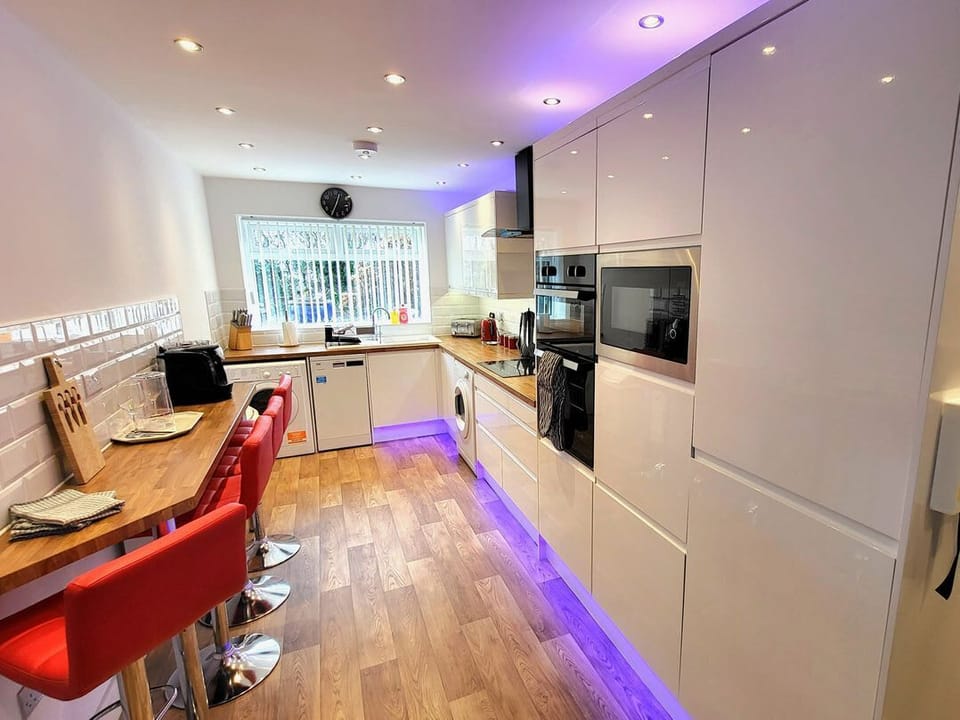 Top Of The Lane Luxury Holiday Apartment
