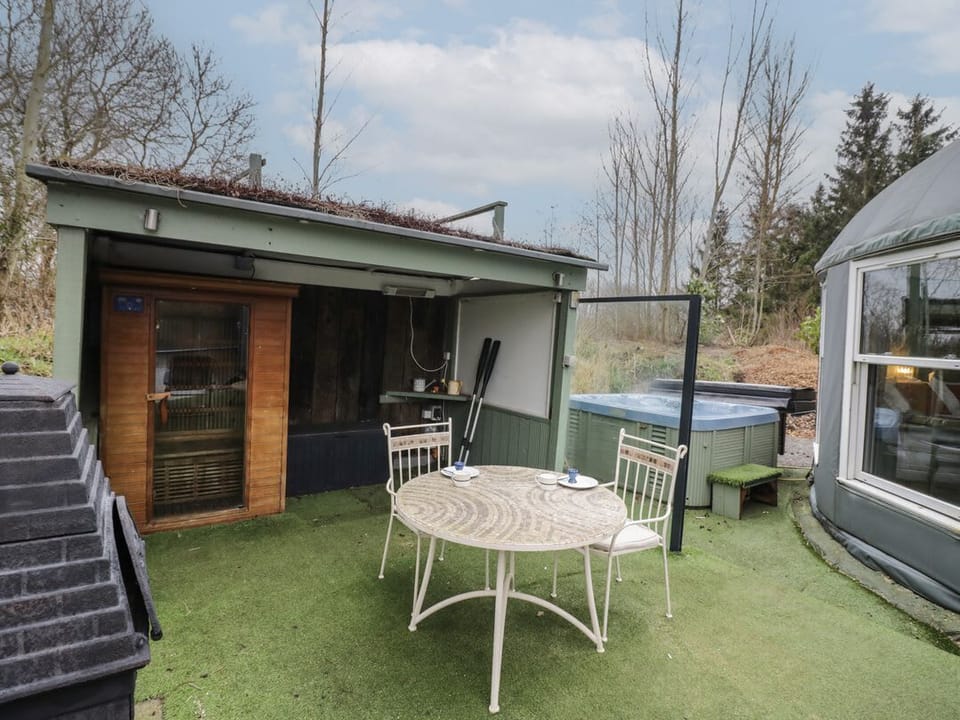 Lakeview Yurt