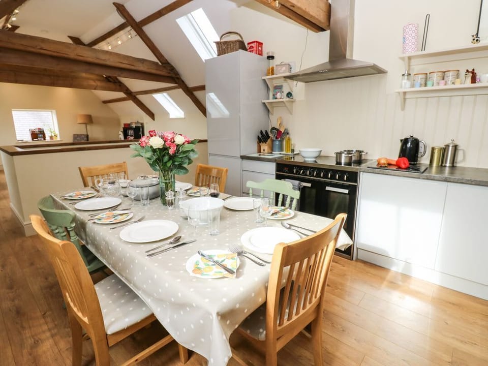 Cross Cottage