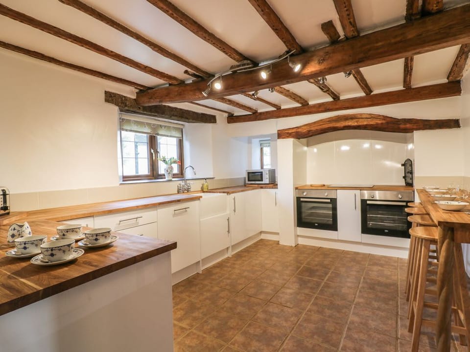 Lower West Curry Farmhouse