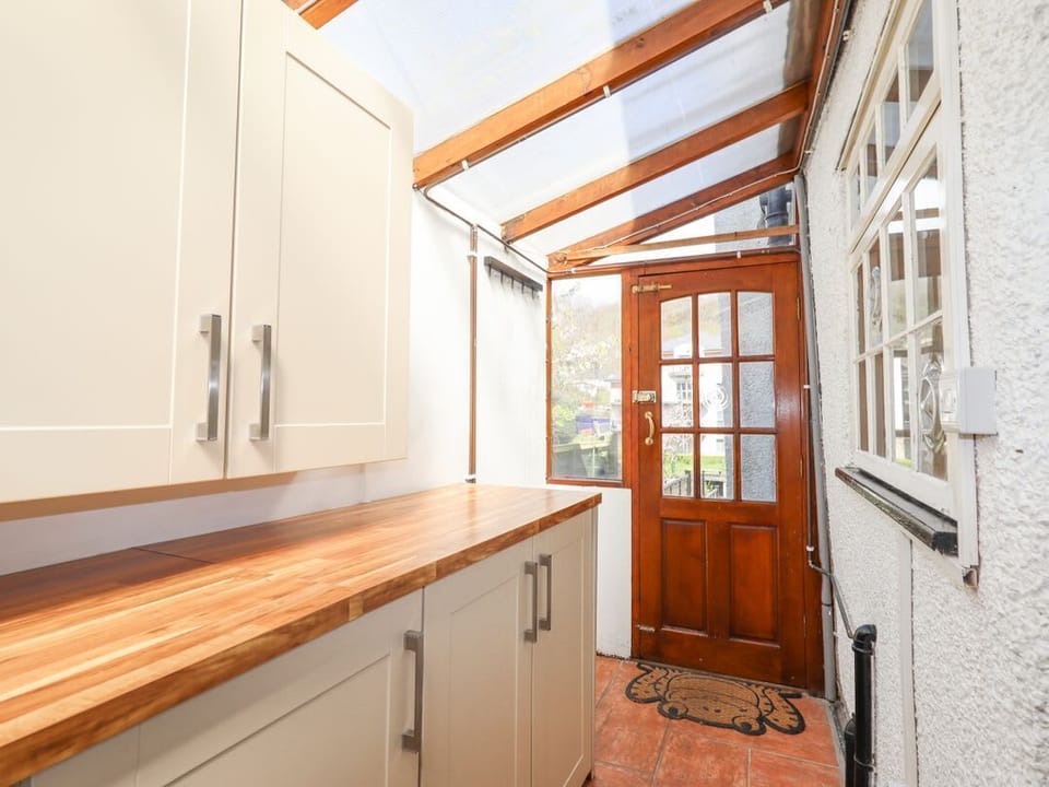 No. 9 On The Riverbank