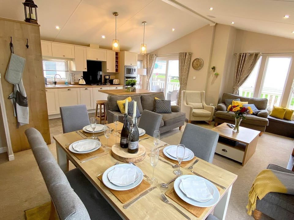 Meadow Lodge