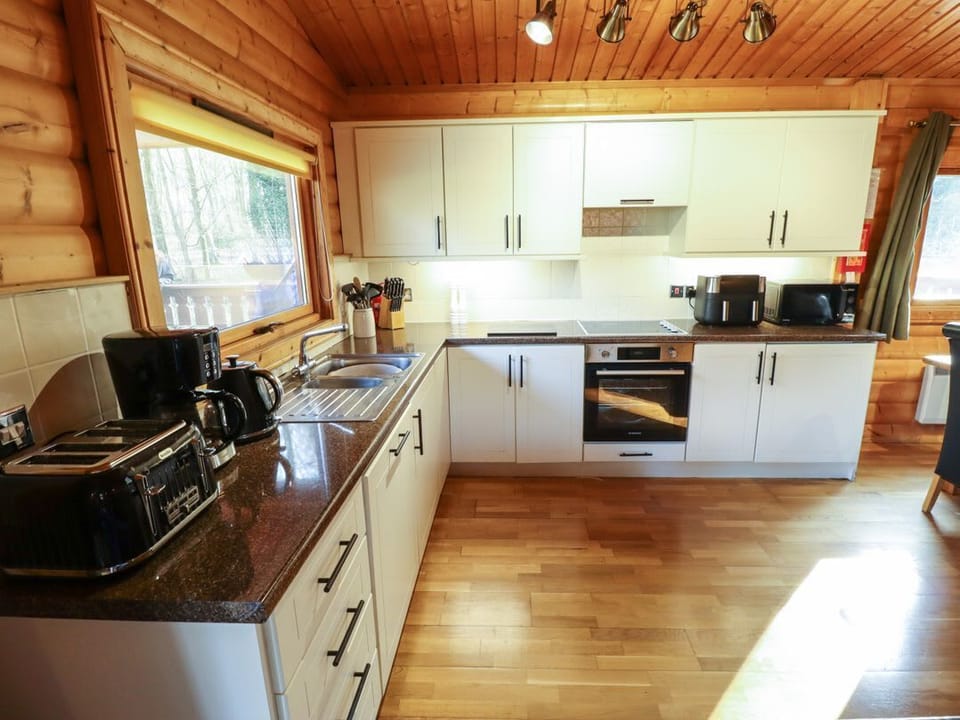 Forest Lodge Kenwick Park