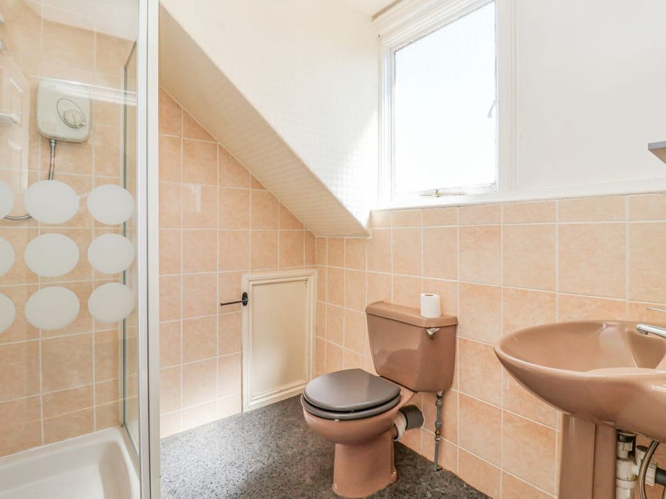 Avalon Lodge