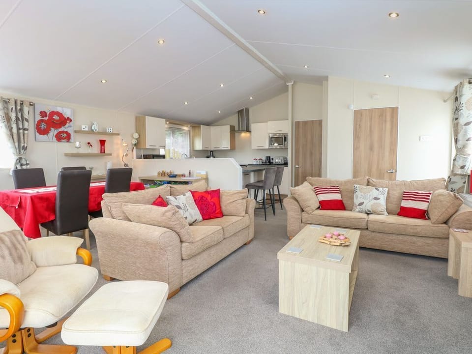 21 Norman Drive Lodge