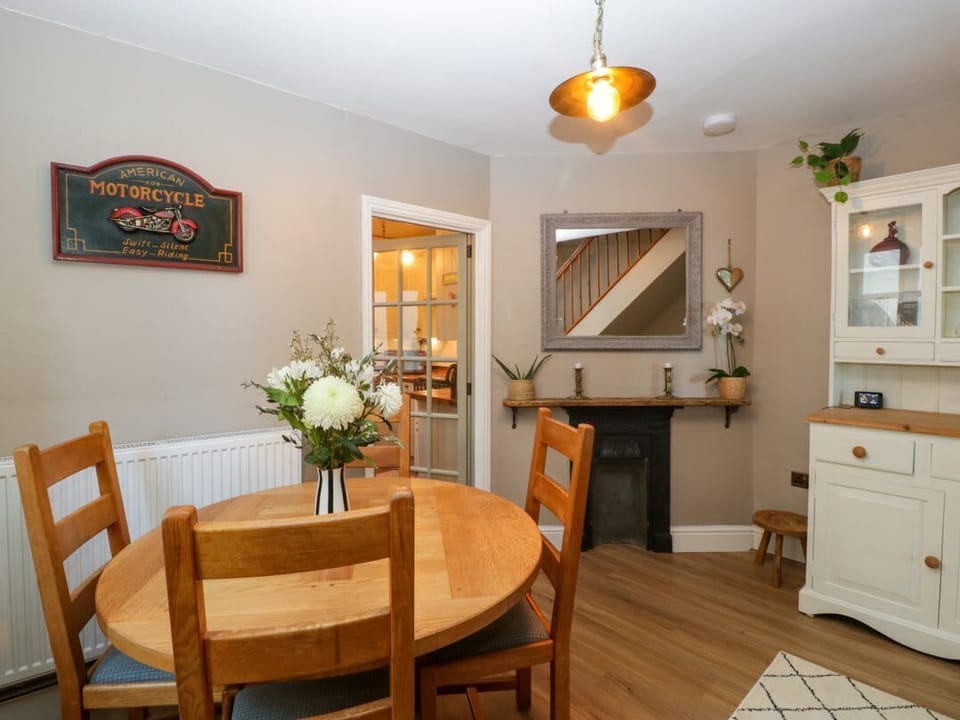 Holly Cottage