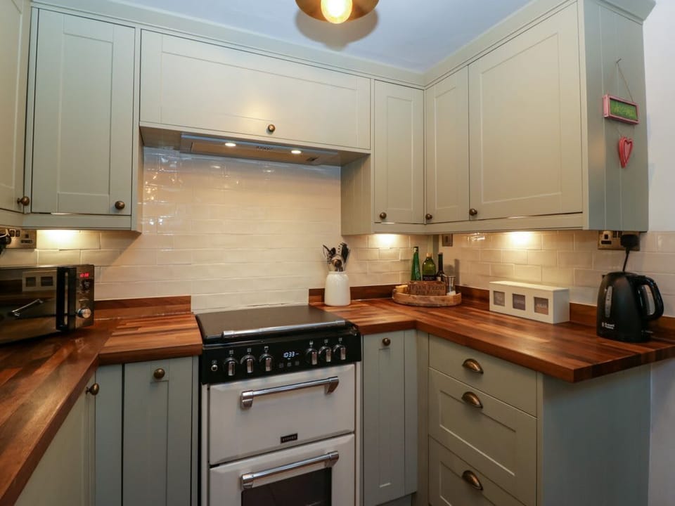 Holly Cottage