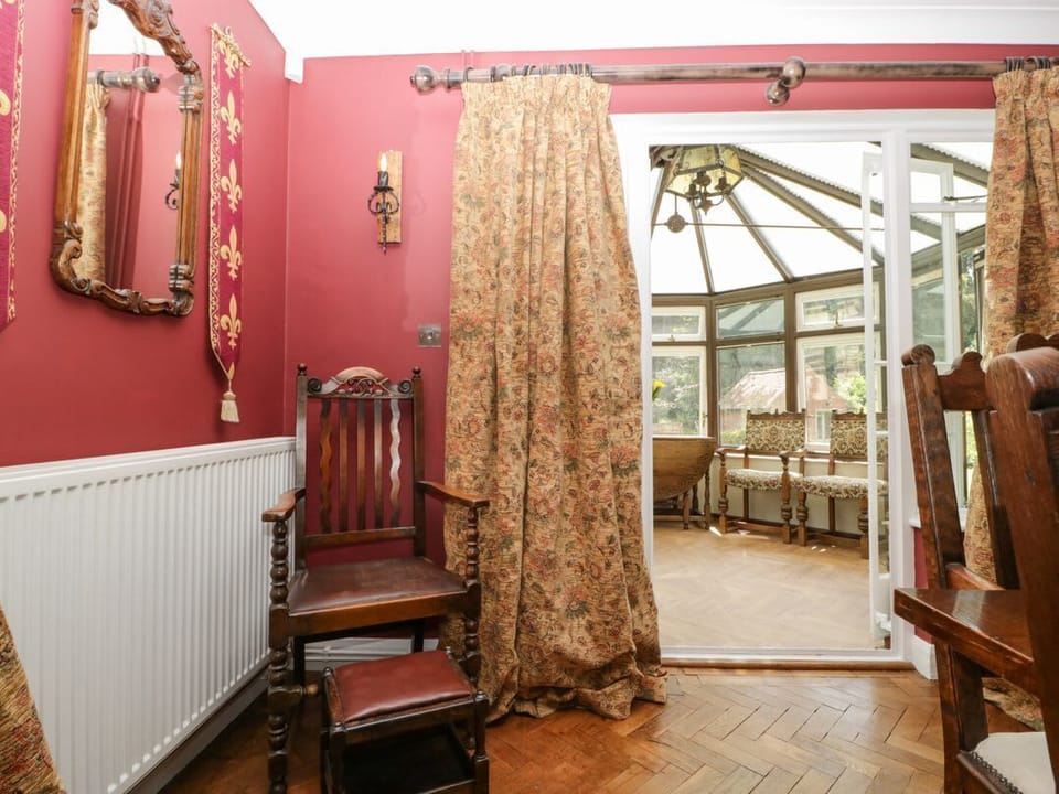 Valley House