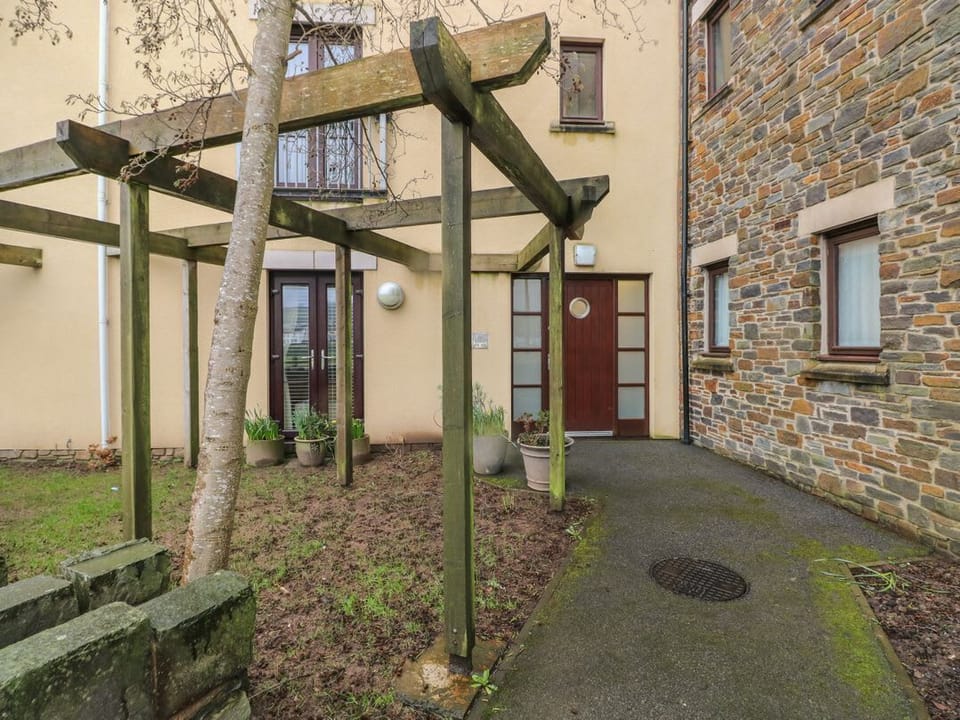 2 Chandlers Yard