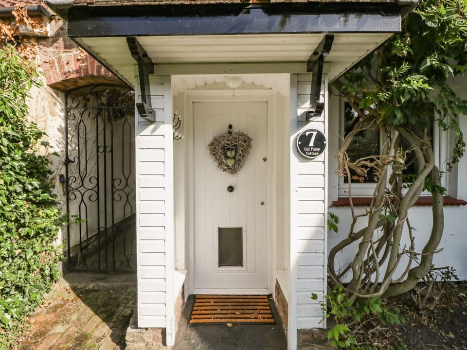Old Pump Cottage
