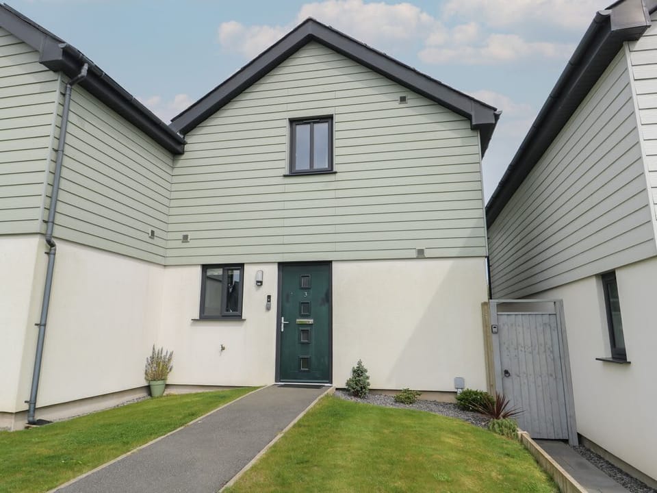 3 Parc Delfryn