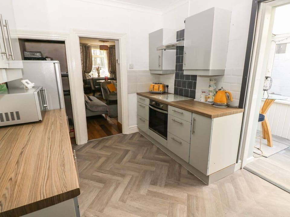 5 Pontardulais Road