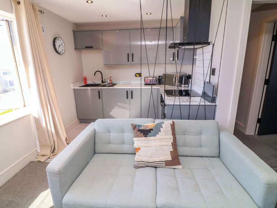 Apt 8 @ Hunter's Quay
