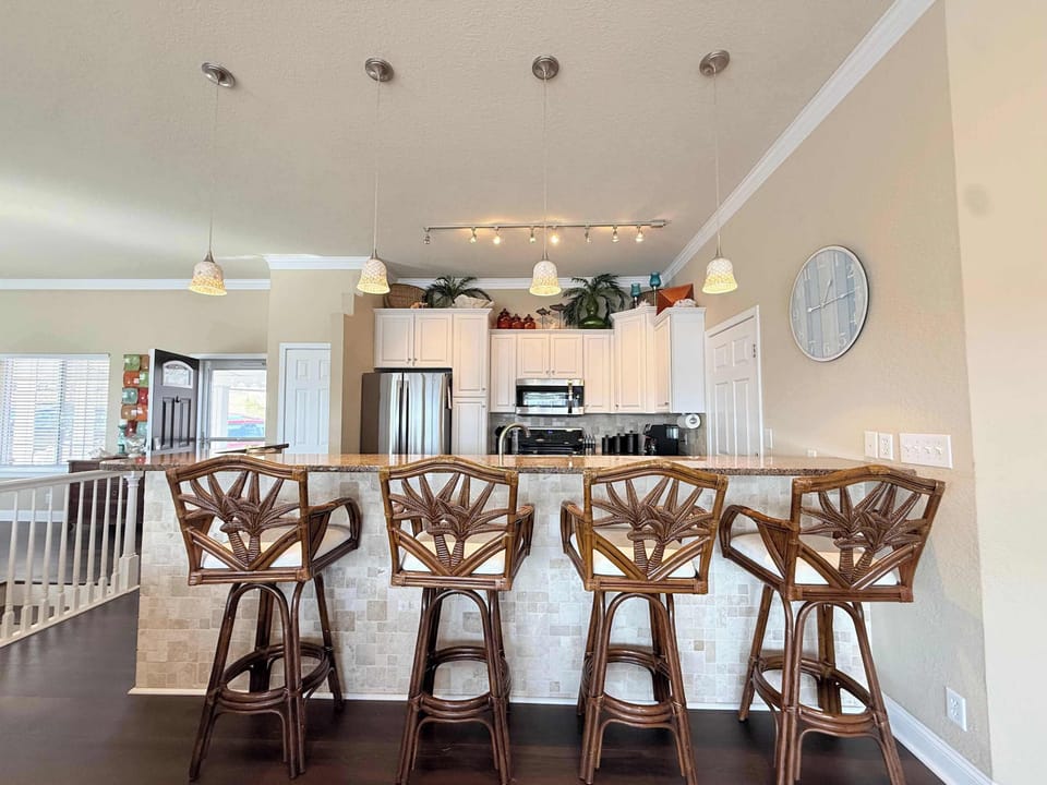 House, Multiple Beds, Balcony (Malibu Sunrise) | Private kitchen