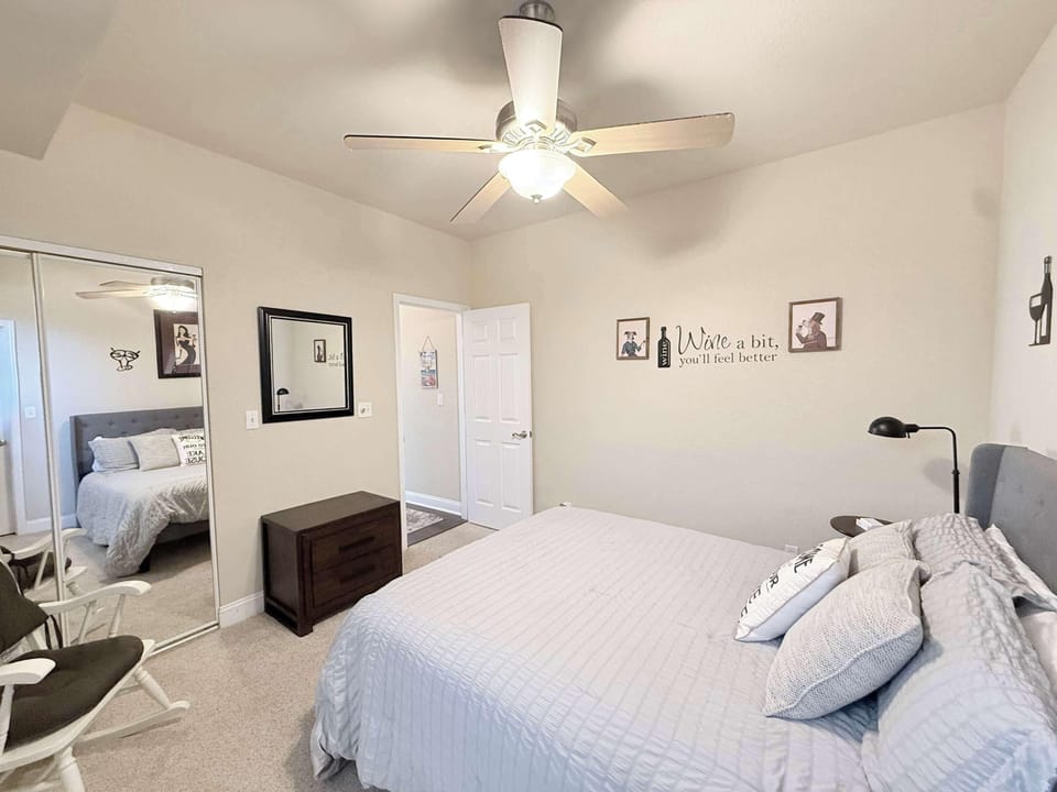 House, Multiple Beds, Balcony (Malibu Sunrise) | 4 bedrooms, individually decorated, individually furnished, bed sheets