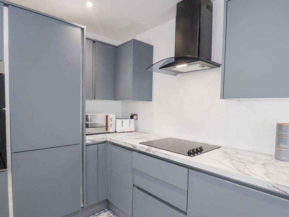 3 Auborough Street