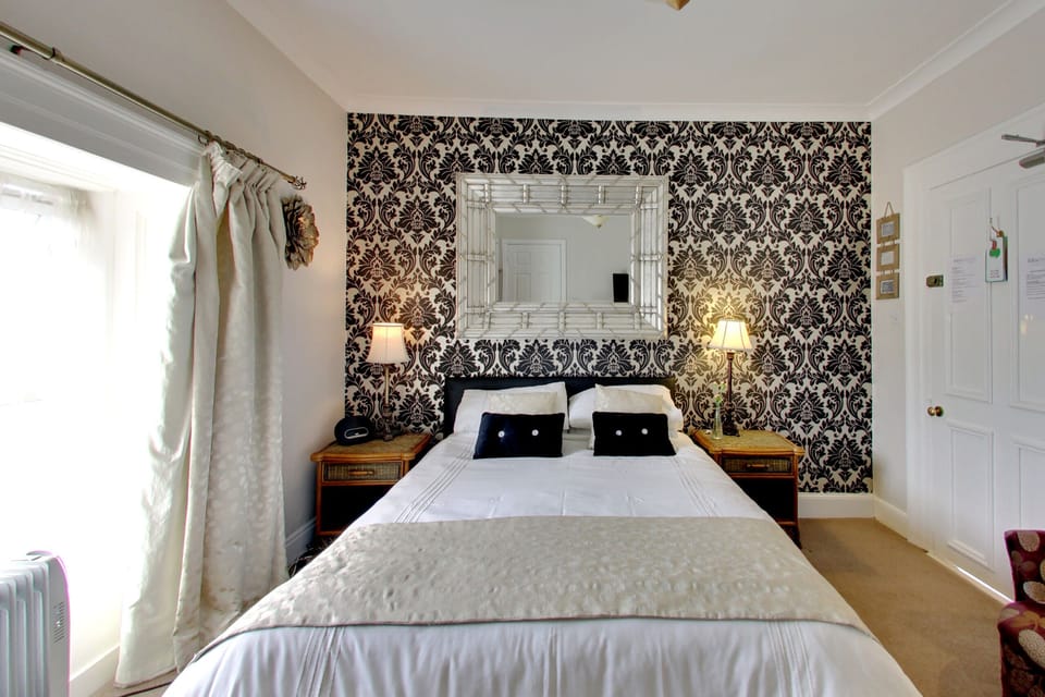 Double Room, Ensuite (Room 5)
