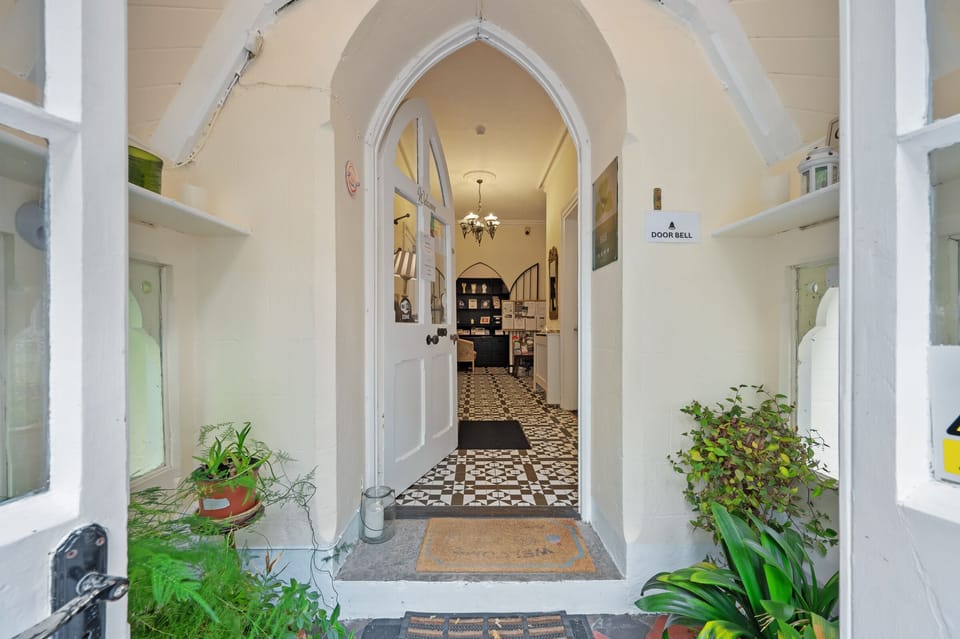 Signature House, Ensuite, Sea View | Lobby