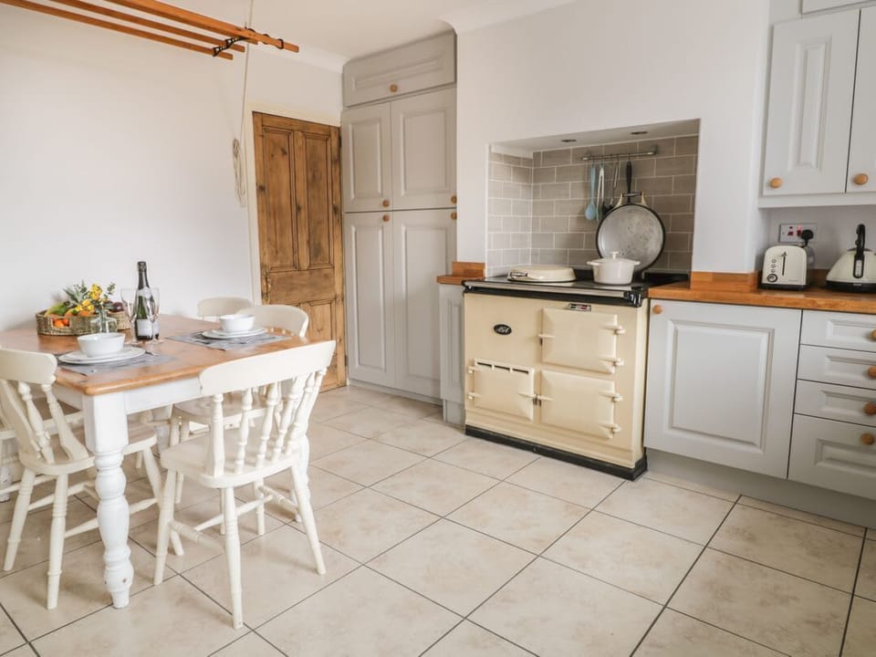 Crag View Cottage
