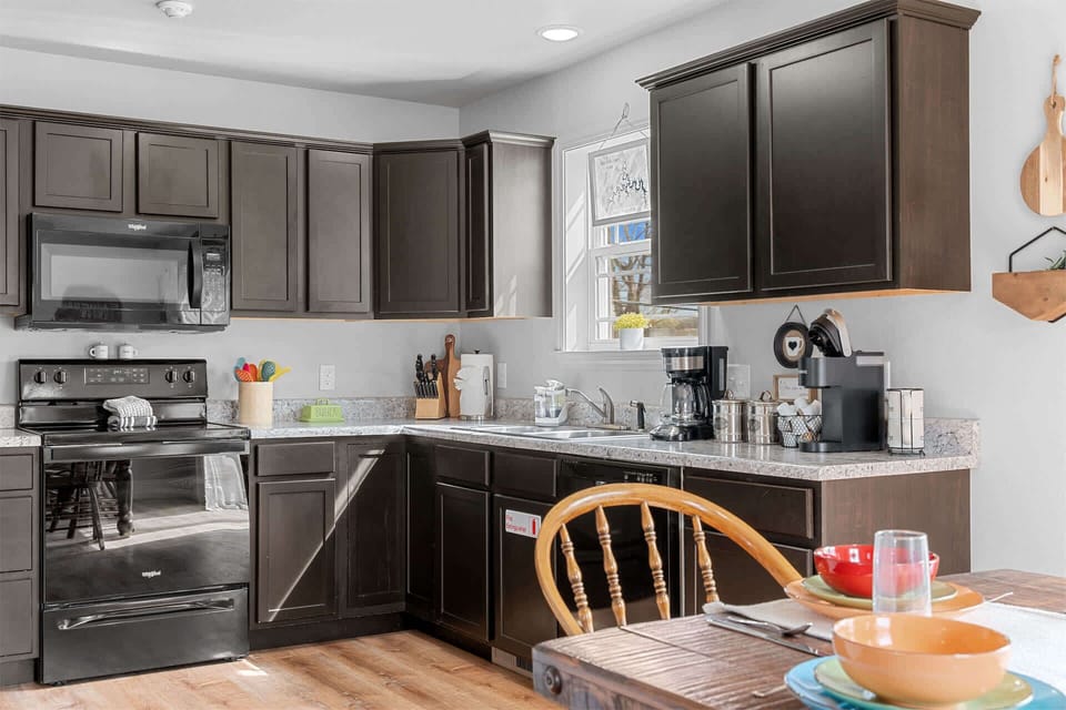 House, Multiple Beds, Hot Tub, Garden View (Trolly Inn) | Private kitchen