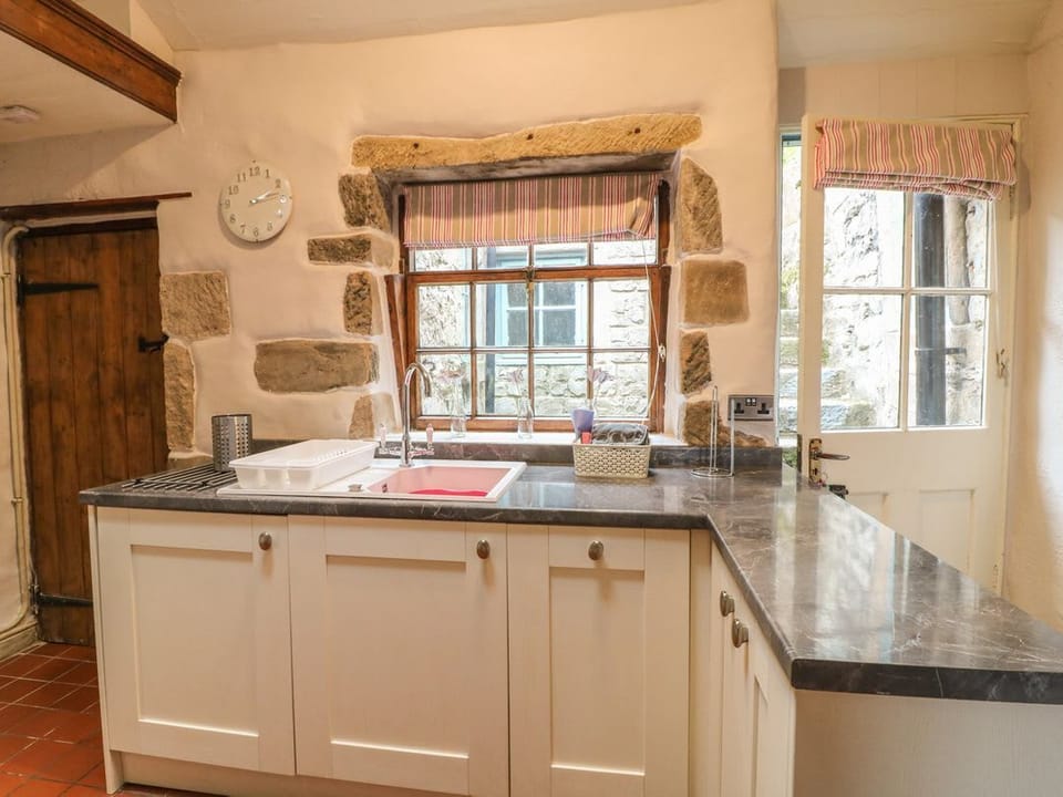 Holly Cottage