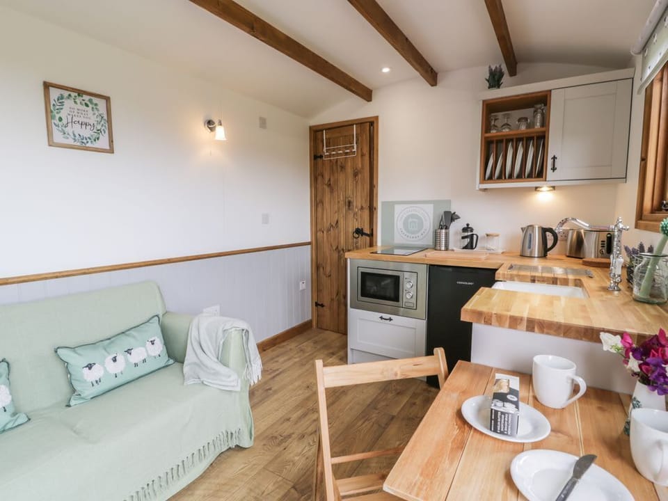 Tan Y Castell Shepherds Hut