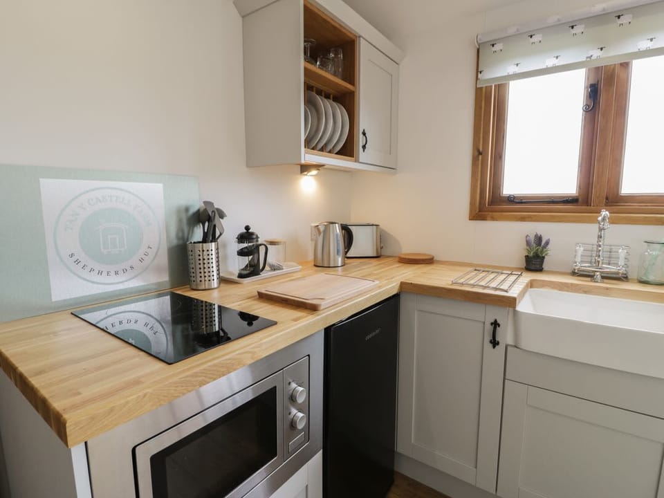 Tan Y Castell Shepherds Hut