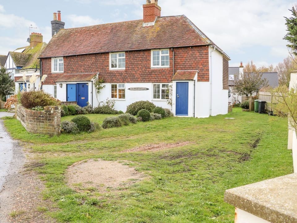 2 Seaview Cottages