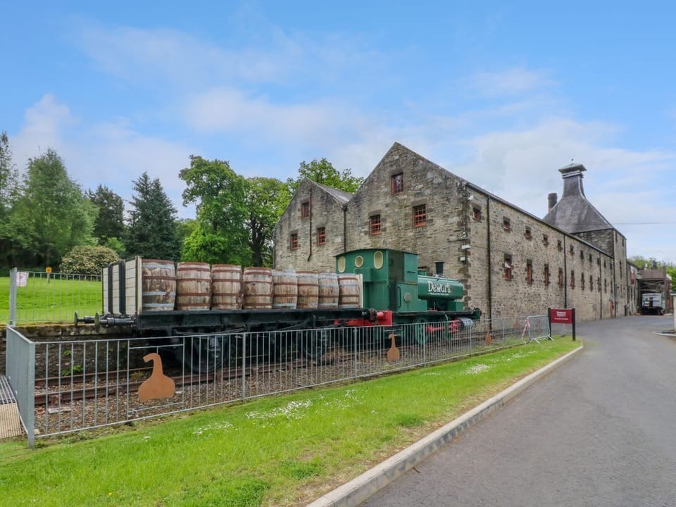 Oakbank  Mews