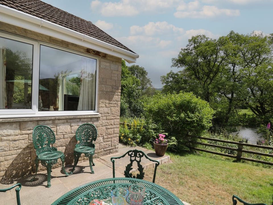 Nuthatch Cottage at Riverside Lodge