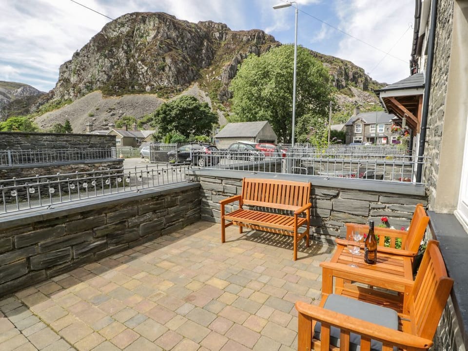 Garreg Ddu