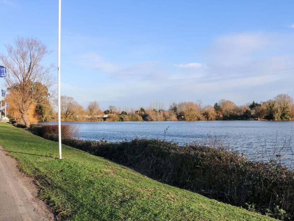 Chichester Lakeside Holiday Park