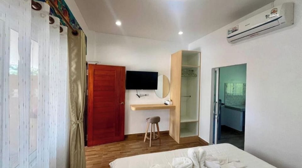 Basic Room, Balcony, Garden View | Free WiFi